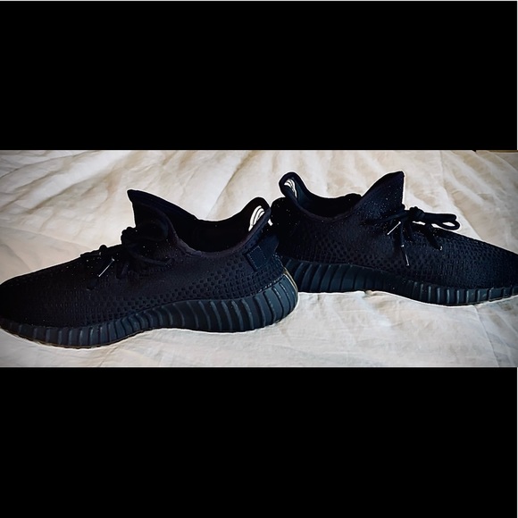 Yeezy 350 V2 Cinders (M 12) - Picture 4 of 10